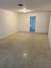 10820 SW 78th Ave in Miami, FL - Building Photo - Building Photo