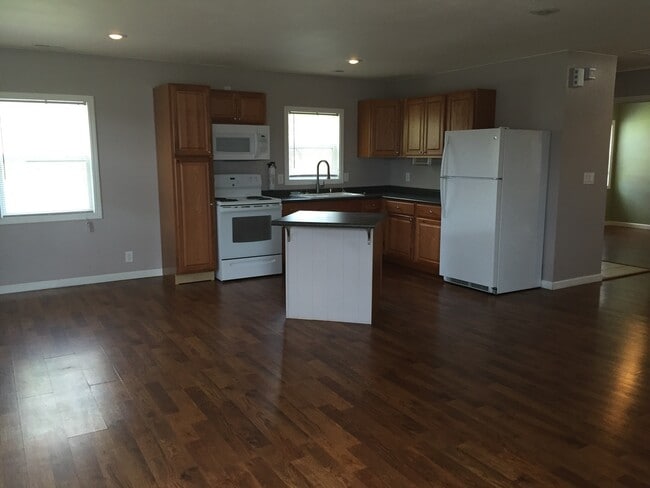 3810 Old Knoxville Hwy in Rockford, TN - Building Photo - Building Photo