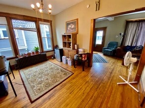 1090 15th Ave SE in Minneapolis, MN - Building Photo - Building Photo