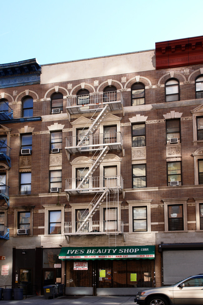 2500 Frederick Douglass Blvd in New York, NY - Foto de edificio - Building Photo