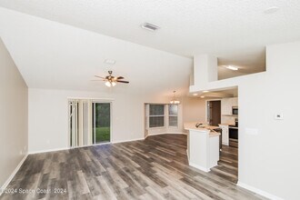 9175 102nd Ave in Vero Beach, FL - Building Photo - Building Photo