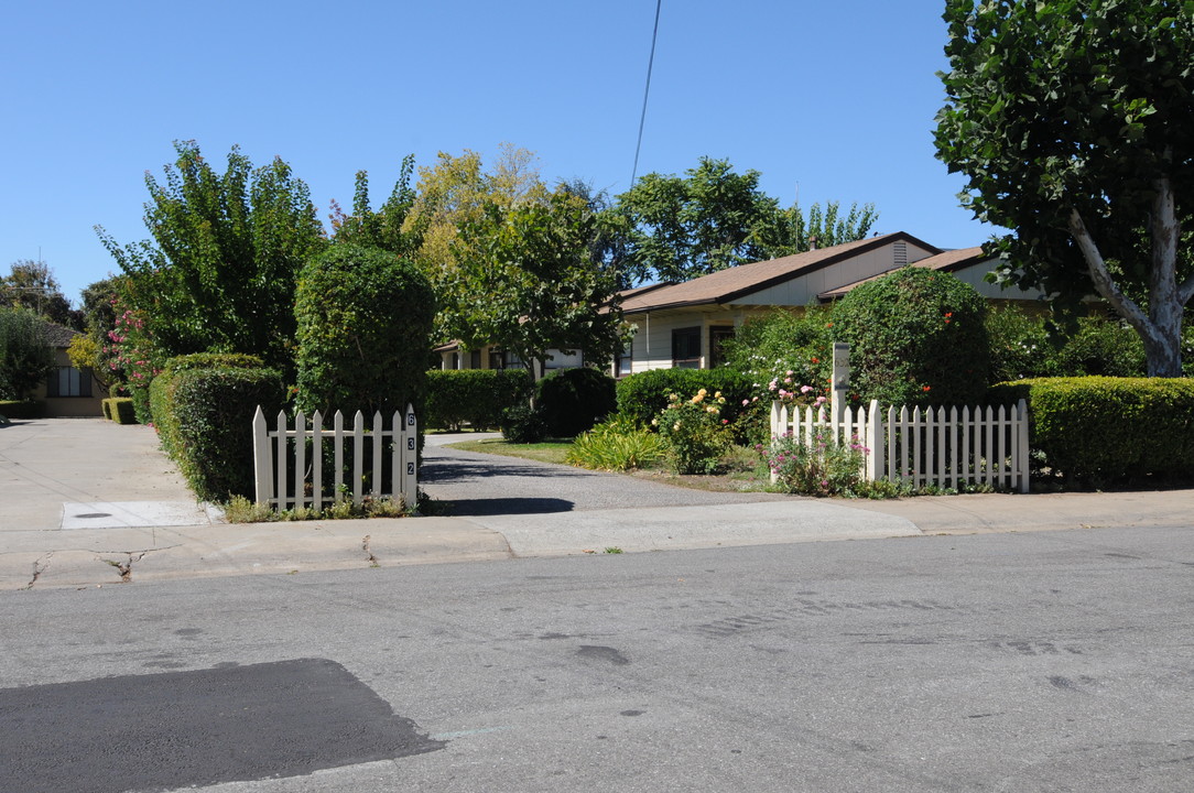 632 Chiquita Ave in Mountain View, CA - Building Photo