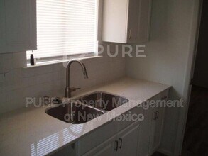 6216 Leslie Pl NE in Albuquerque, NM - Building Photo - Building Photo