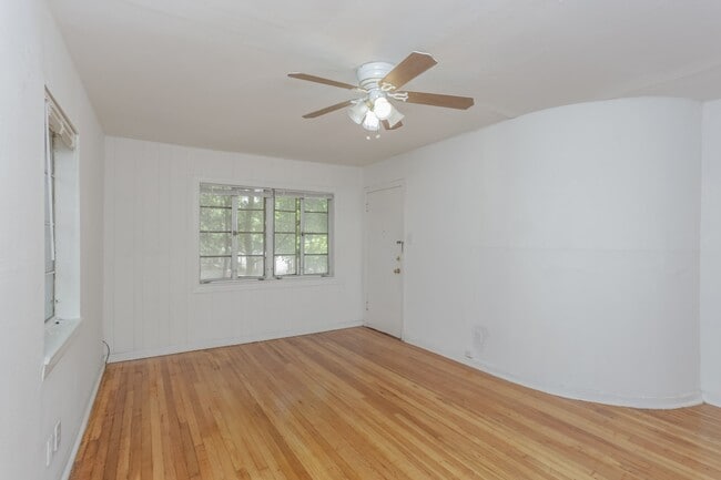 1828 W Main St in Houston, TX - Foto de edificio - Building Photo