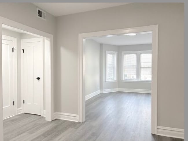 2939 N Fairfield Ave, Unit 1A in Chicago, IL - Foto de edificio - Building Photo