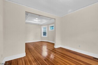 10 Vermont St in Maplewood, NJ - Building Photo - Building Photo