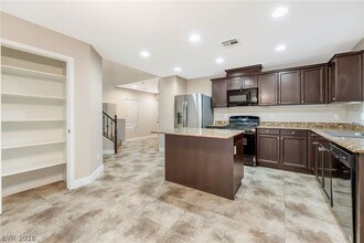 7853 Askew Pl in Las Vegas, NV - Building Photo - Building Photo