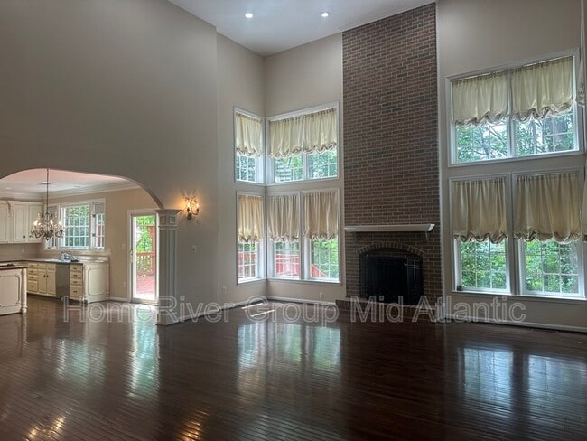 8308 Holly Haven Ln in Fairfax Station, VA - Building Photo - Building Photo