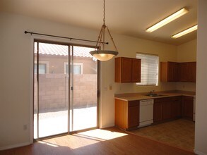 8953 E Capri Ave in Mesa, AZ - Building Photo - Building Photo