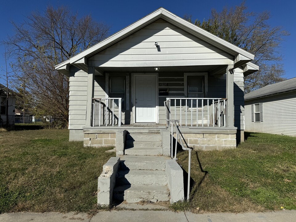 1004 E Dixon St in Kokomo, IN - Building Photo