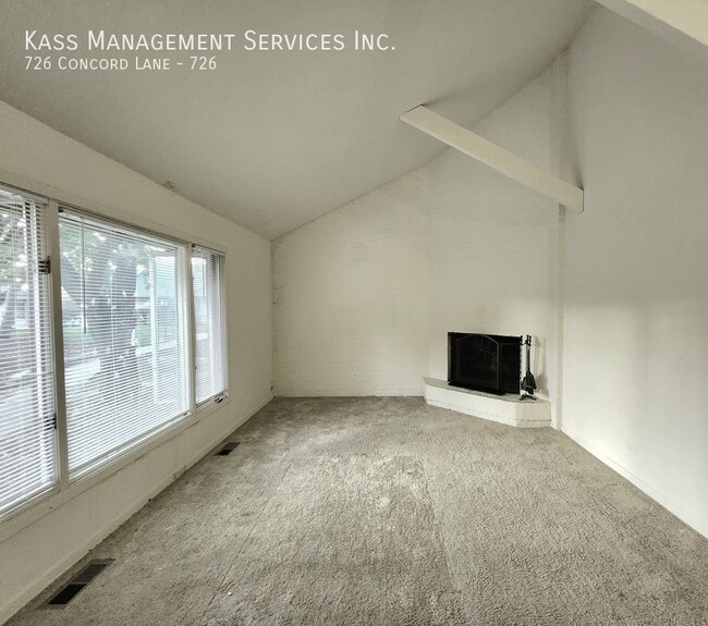 726 Concord Ln in Barrington, IL - Building Photo - Building Photo