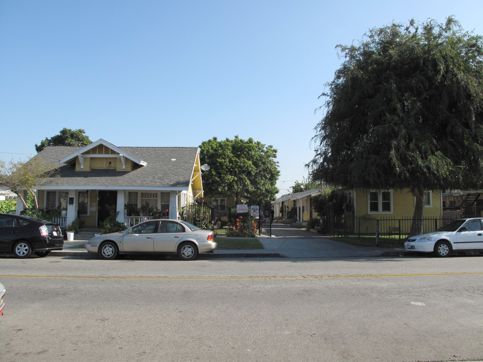 3337 Norton Ave in Lynwood, CA - Building Photo