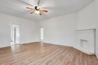 591 E Cherry St in Jesup, GA - Foto de edificio - Building Photo