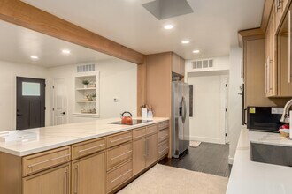 1935 E Coolidge St in Phoenix, AZ - Foto de edificio - Building Photo