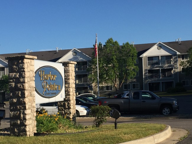 Harborview Apartments in Benton Harbor, MI - Foto de edificio - Building Photo