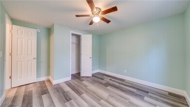 360 State St in North Fort Myers, FL - Building Photo - Building Photo
