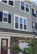 8478 Craggan Ln in Manassas, VA - Building Photo