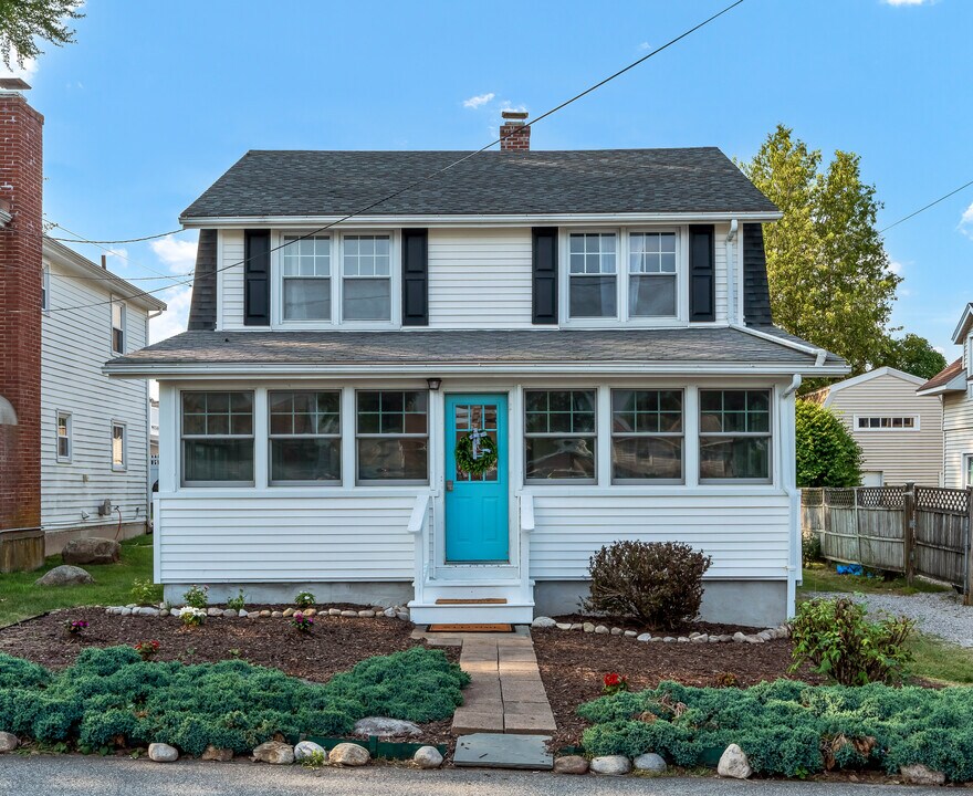 7 Whitecap Rd in East Lyme, CT - Building Photo