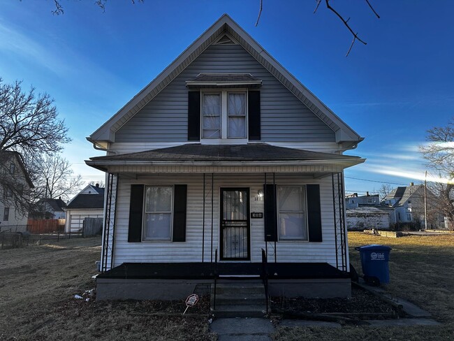 property at 306 E Streicher St