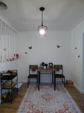 9 W Eads Ave in Orange, TX - Foto de edificio - Building Photo