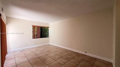 9807 NW 4th Terrace in Miami, FL - Building Photo - Building Photo