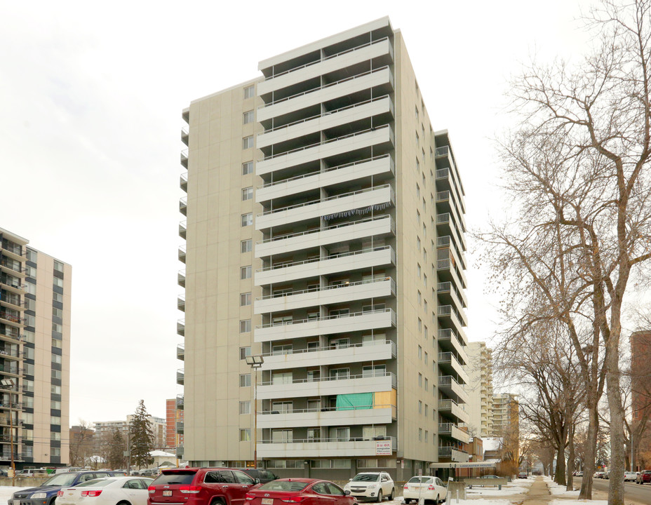 The Lancaster House in Edmonton, AB - Building Photo