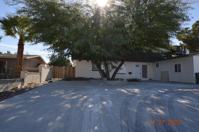 4089 El Segundo Ave in Las Vegas, NV - Building Photo - Building Photo