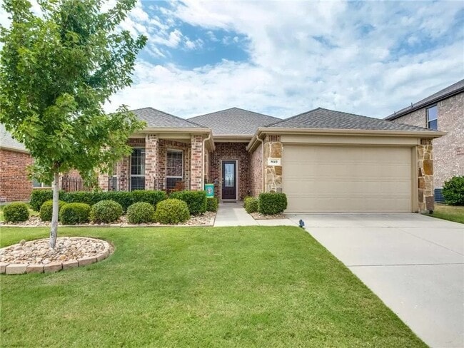 property at 840 English Ivy Dr