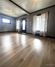 1820 1/2 Whitney Ave in Niagara Falls, NY - Building Photo - Building Photo