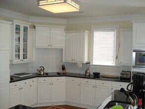 4B Channel Ave in Wrightsville Beach, NC - Building Photo - Building Photo