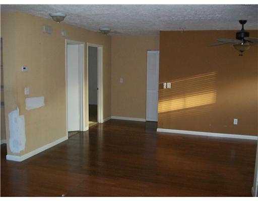 1050 SW Fenway Rd in Port St. Lucie, FL - Building Photo - Building Photo
