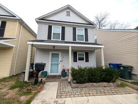 52 Buxton Ave in Newport News, VA - Building Photo