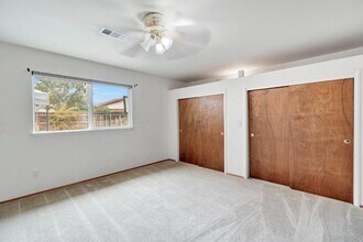 2352 Cabrillo Way in Hanford, CA - Building Photo - Building Photo