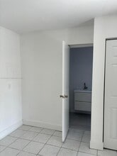 1660 SW 24th Ave in Miami, FL - Building Photo - Building Photo