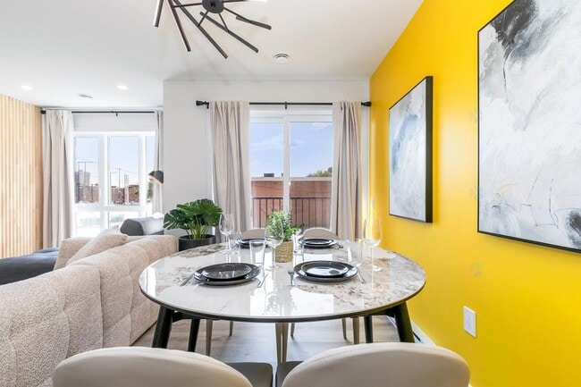 425 Rue Joliette in Longueuil, QC - Building Photo - Building Photo