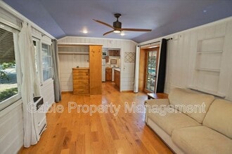 18549 Calvert St in Los Angeles, CA - Building Photo - Building Photo