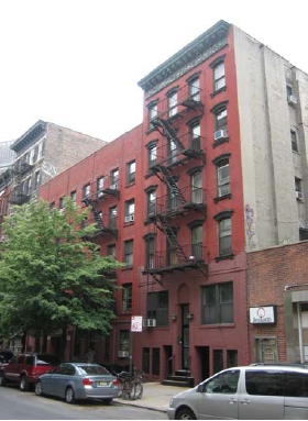 120 E 4th St in New York, NY - Foto de edificio - Building Photo