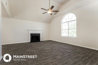 1049 Misty Meadows Ln in Hampton, GA - Building Photo - Building Photo
