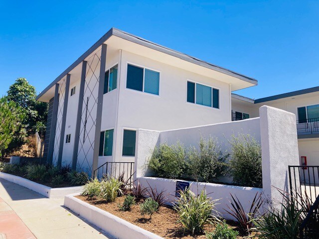 5300 Lorna St-Unit -F in Torrance, CA - Building Photo