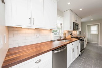 2931 Fairmont St in Falls Church, VA - Building Photo - Building Photo