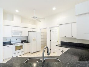 12200 Putter Green Ct in New Port Richey, FL - Building Photo - Building Photo