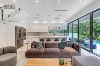 1311 Bay Dr in Miami Beach, FL - Building Photo - Building Photo