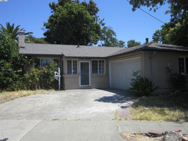 property at 2275 Bennington Ln
