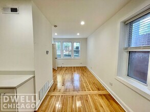 1851 W Dickens Ave, Unit 1F in Chicago, IL - Building Photo - Building Photo
