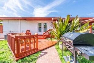 1841 SW 29th Ave in Miami, FL - Building Photo