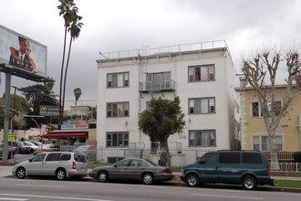 320 S Rampart Blvd in Los Angeles, CA - Building Photo - Building Photo