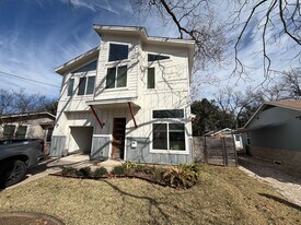 1520 W St Johns Ave in Austin, TX - Building Photo