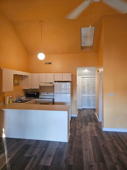 500 Fairway Village Dr, Unit 4N in Myrtle Beach, SC - Building Photo