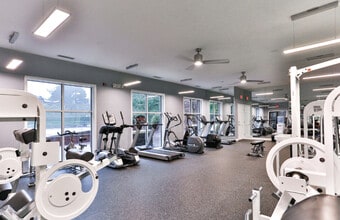 Matthews Place in Matthews, NC - Foto de edificio - Building Photo