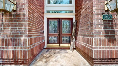 1323 Hillside Forest Dr in Sugar Land, TX - Building Photo - Building Photo